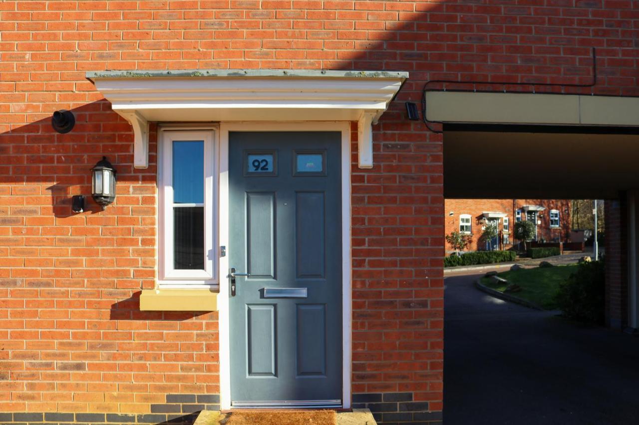 Chichele House, Sleeps 8, Nr Rushden Lakes, Allocated Parking, Corporate Welcome Higham Ferrers Екстериор снимка